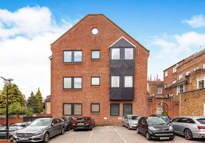4 The Courtyard Central Windsor 2Br Exteriör bild